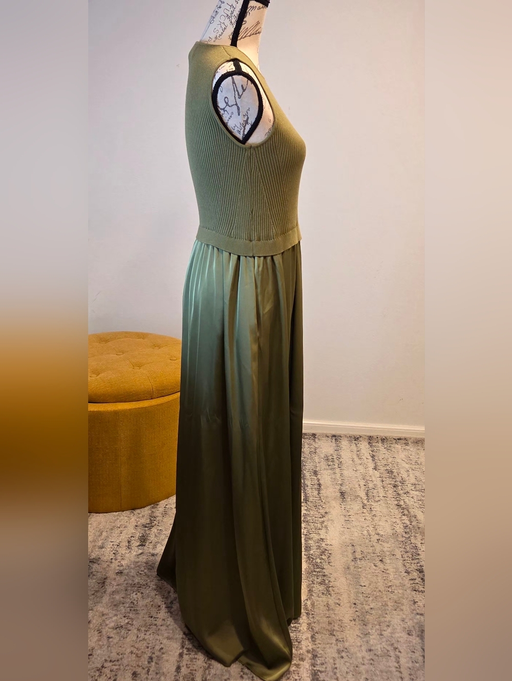 Taylor Olive Green Sleeveless Knit-to-Satin Maxi Dress, Size S - Picture 4 of 15